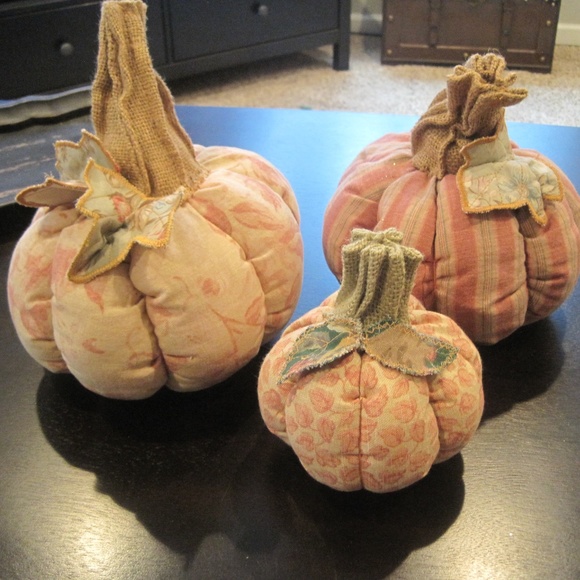 Thanksgiving Table Center Piece Adorable Soft Shabby Plump Primitive Pumpkins - Picture 1 of 8